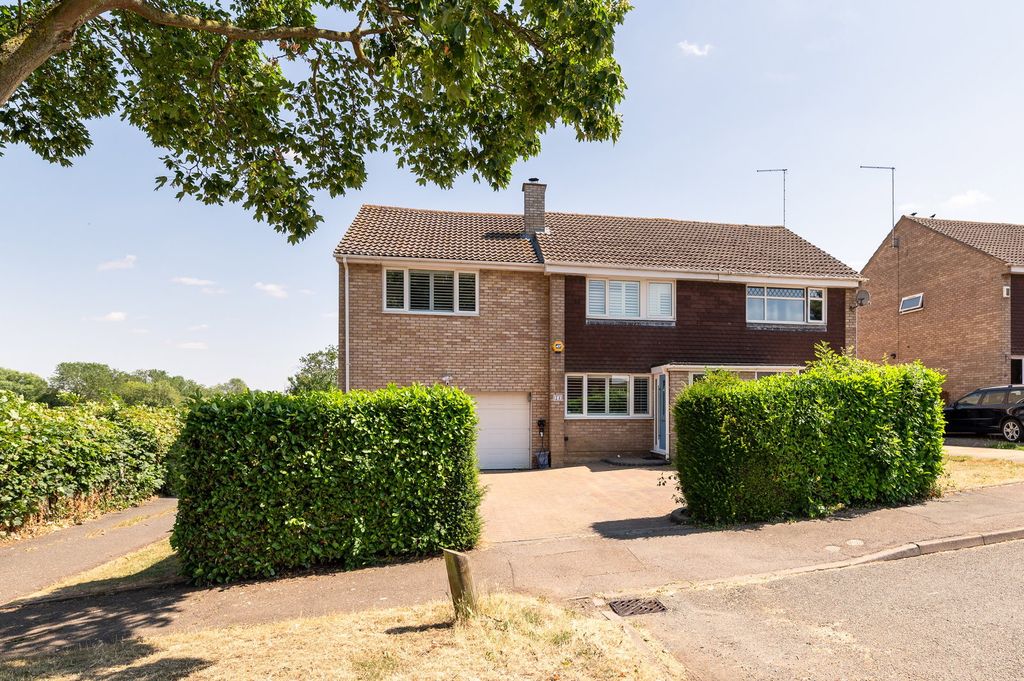 Property photo 1 of 40