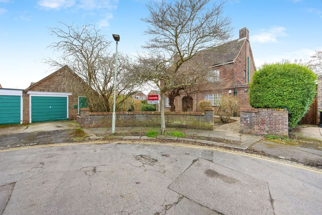 Property photo 1 of 22