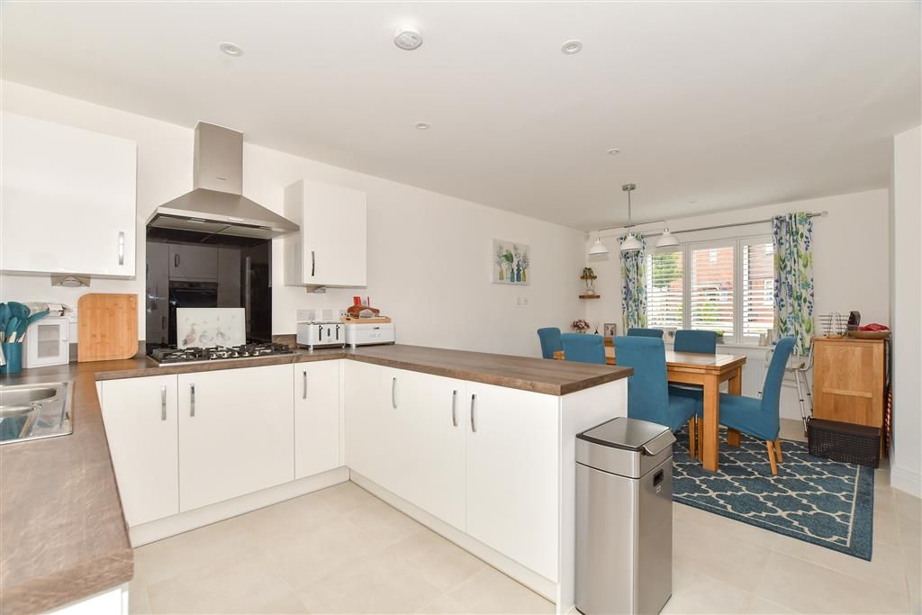 Property photo 1 of 12 Kitchen/Dining Room