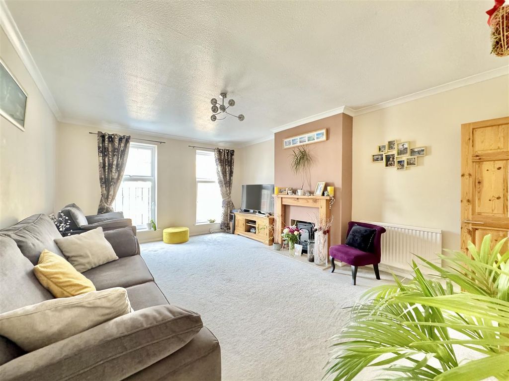 Property photo 1 of 26