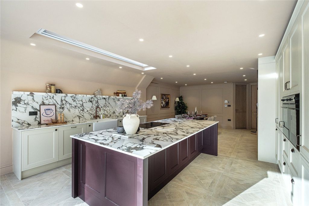 Property photo 2 of 32 Picture No. 36