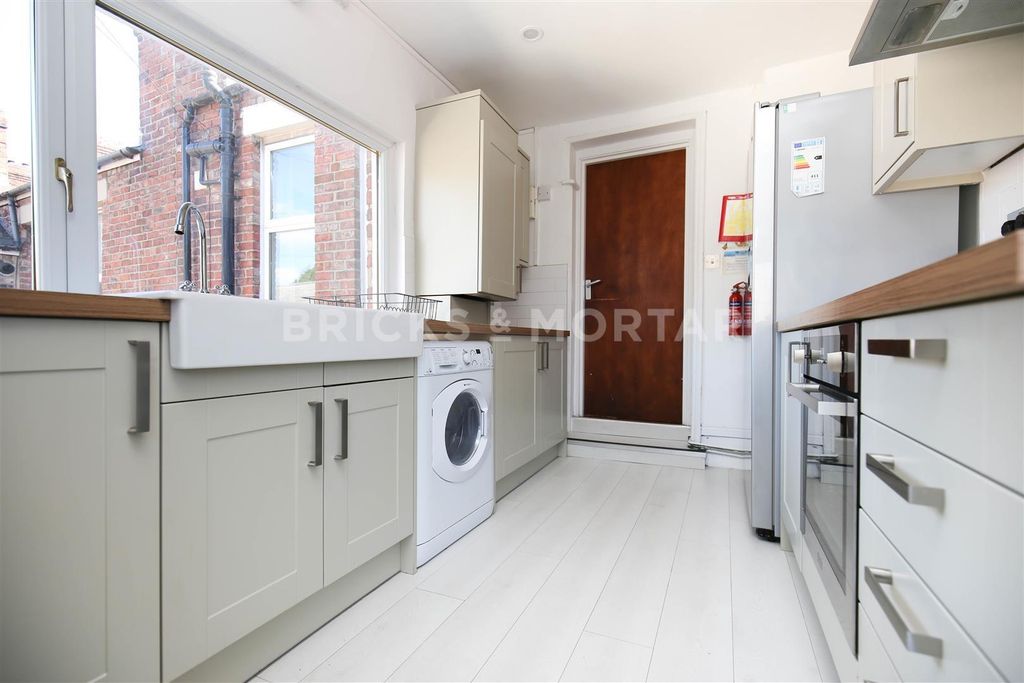 Property photo 2 of 15 Nw2Qxymqjiyiiudkdeg_7J5Es5E.Jpg