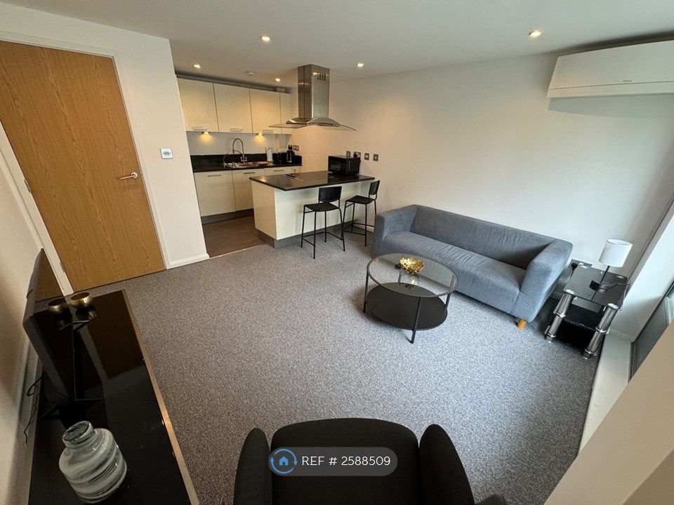 Property photo 2 of 8 Lounge