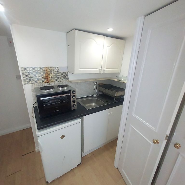 Property photo 3 of 3