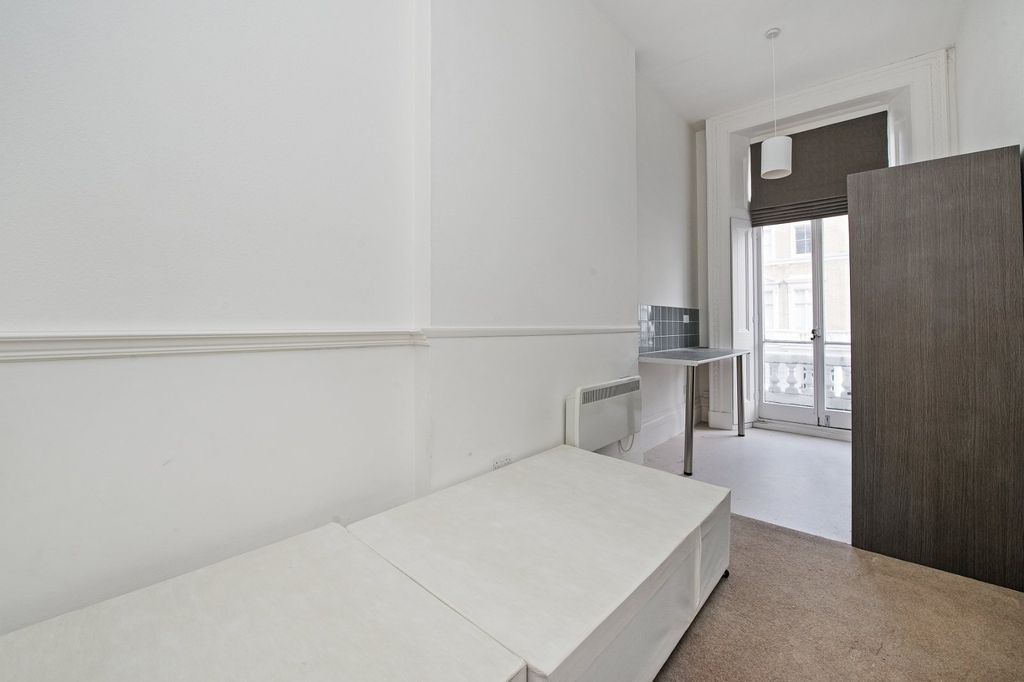 Property photo 1 of 4 Studio Room