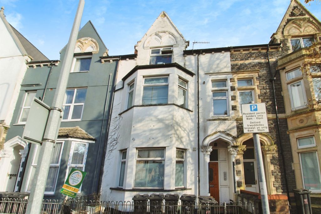 Property photo 3 of 16