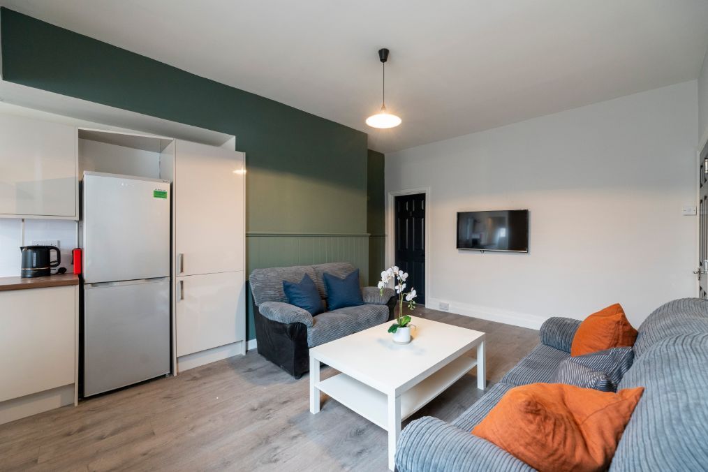 Property photo 2 of 13 153Hs - Living Area