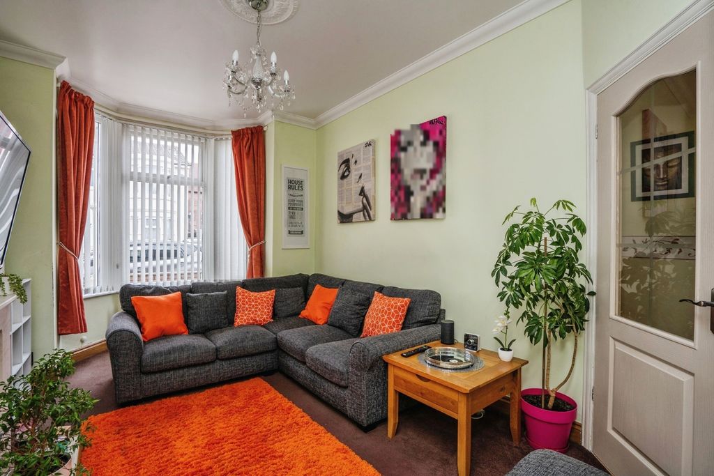 Property photo 2 of 17 Photo