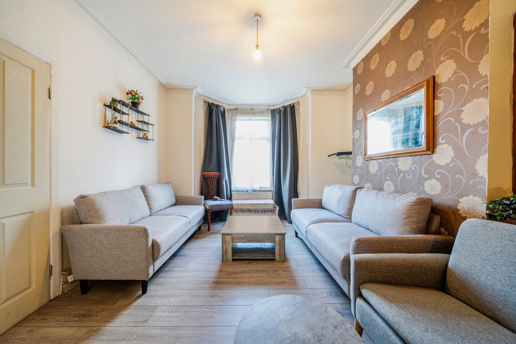 Property photo 2 of 22 1512040-3-6A8F251...