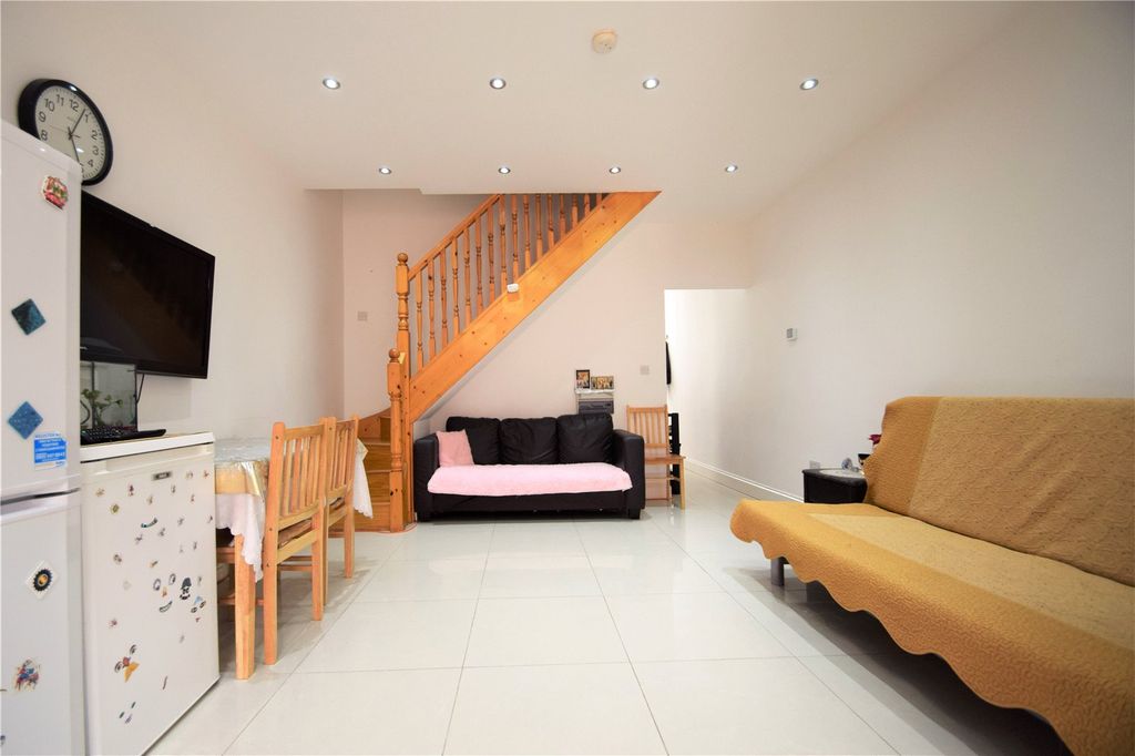 Property photo 1 of 8 Picture No. 04