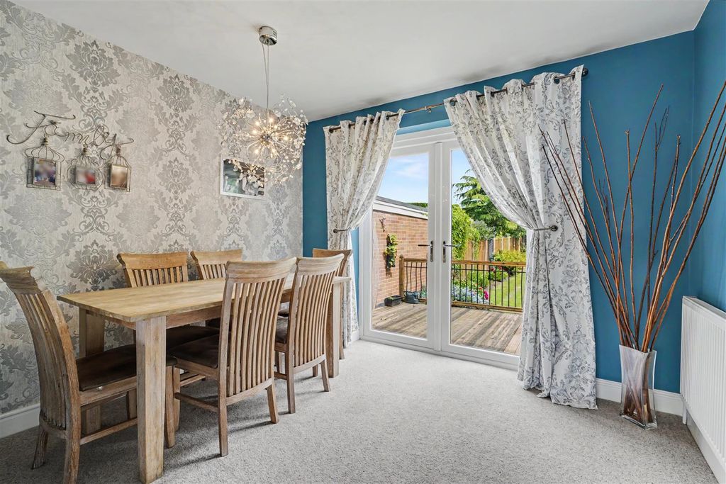 Property photo 3 of 31 Open Plan Lounge/Diner