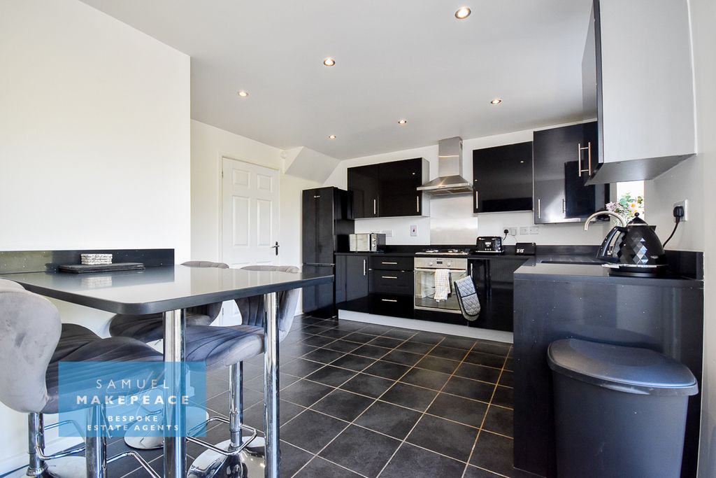 Property photo 2 of 23 Gallery