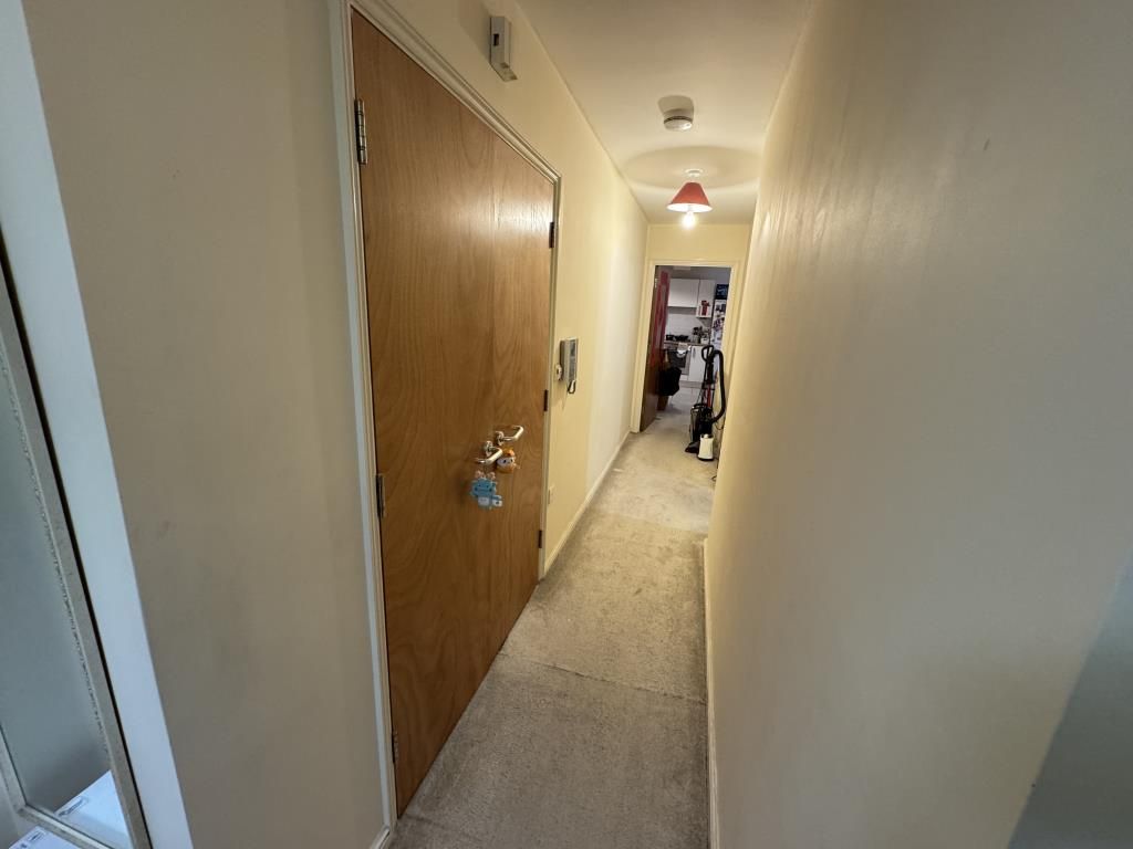 Property photo 3 of 9 Internal View
