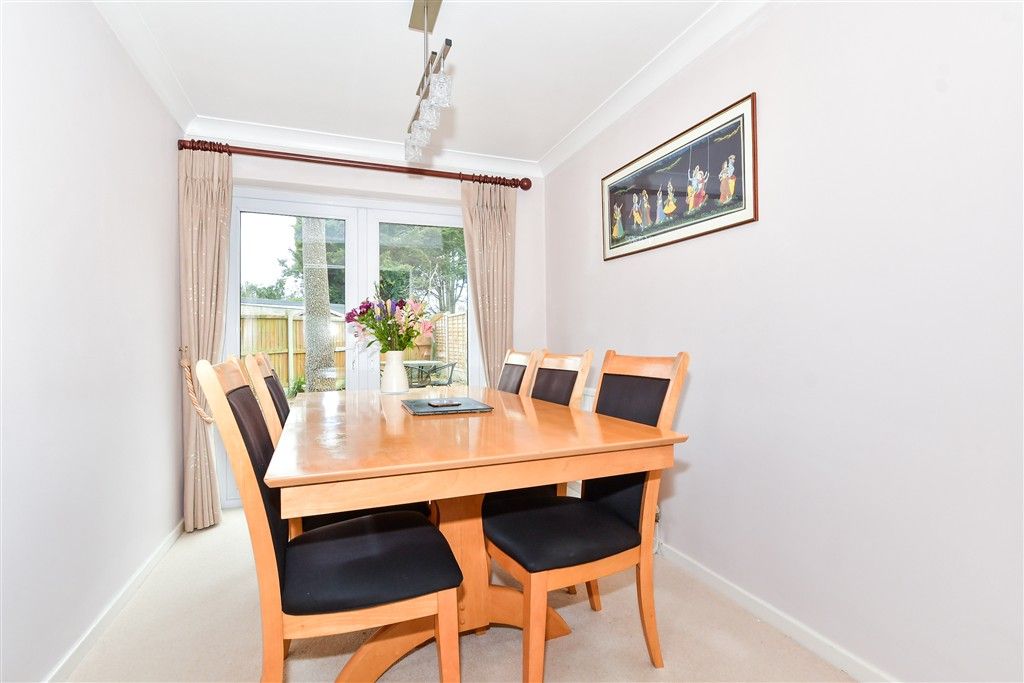 Property photo 2 of 10 Dining Area
