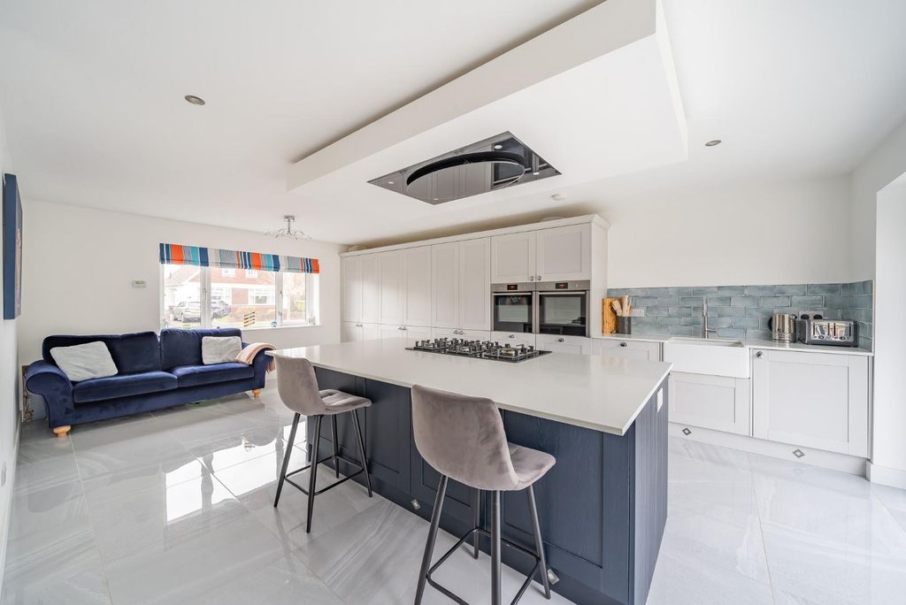 Property photo 1 of 20 1235174 (5).Jpg