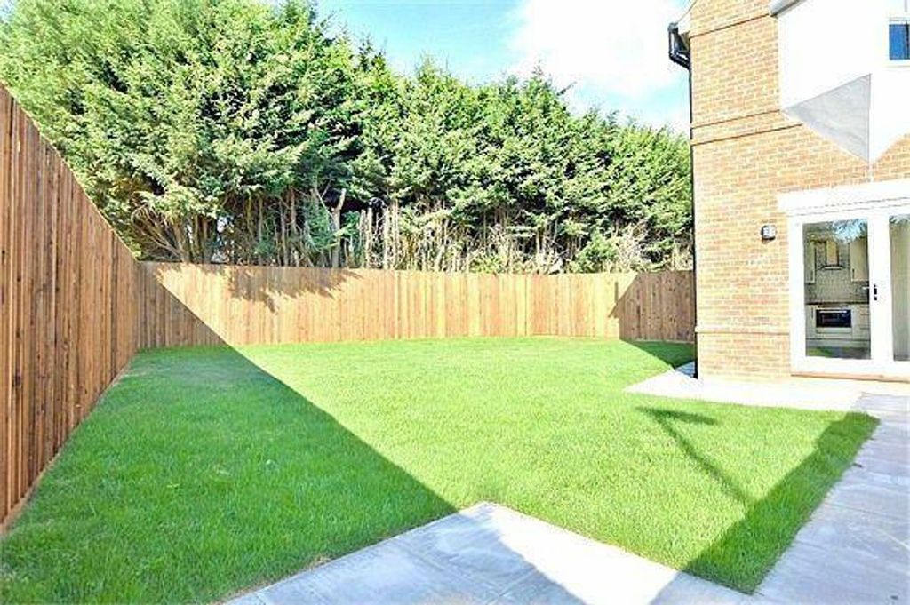 Property photo 3 of 12