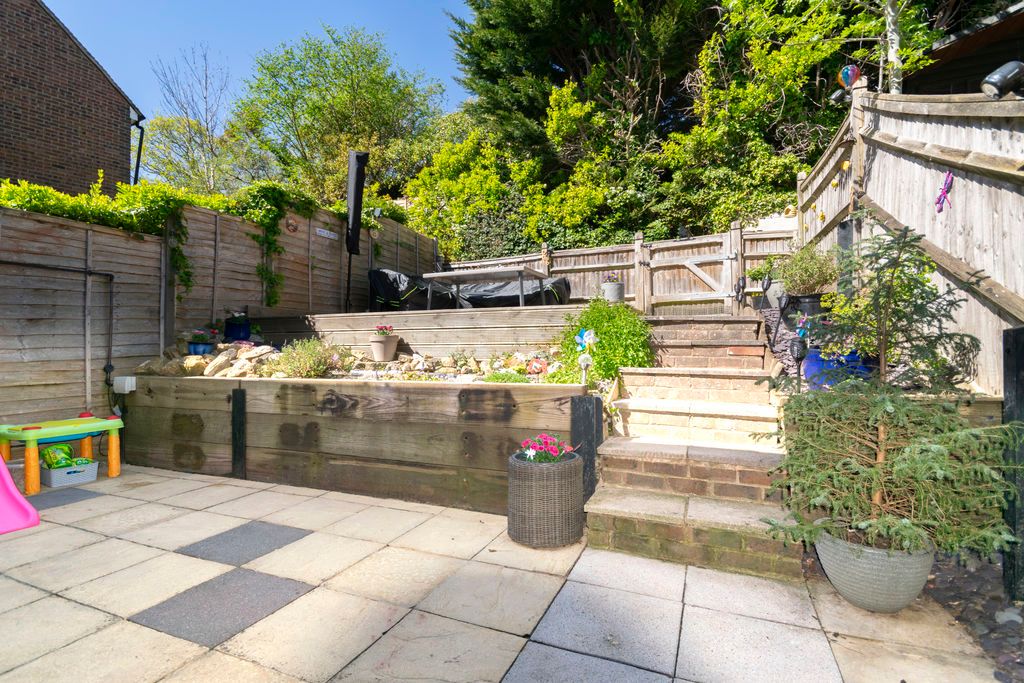 Property photo 2 of 26 Photo 24