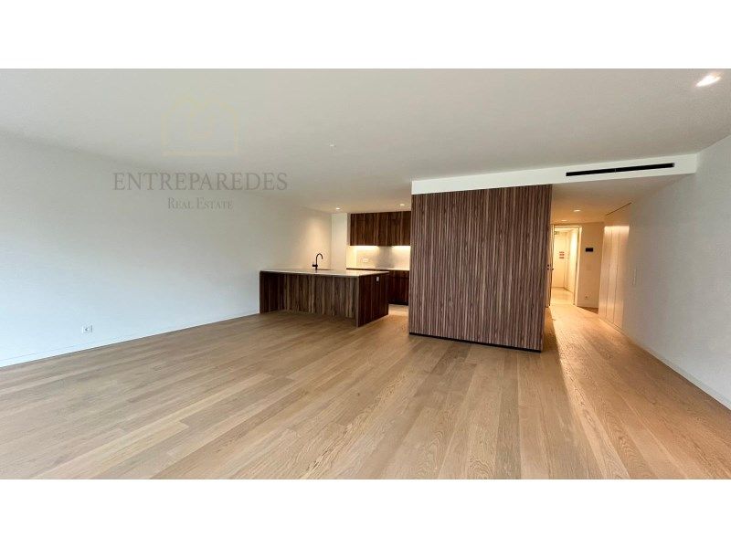 Property photo 3 of 36