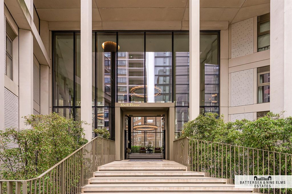 Property photo 2 of 18