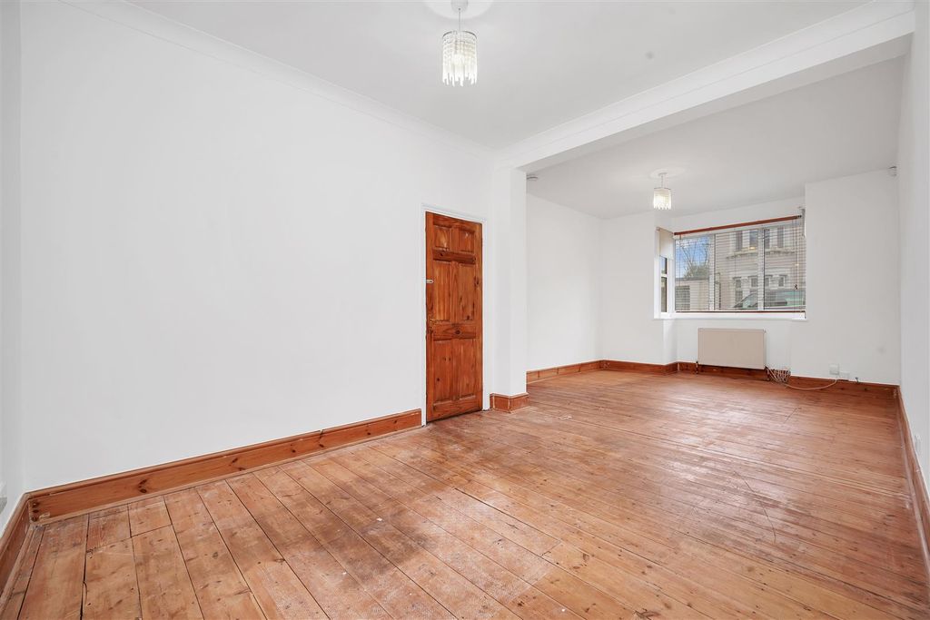 Property photo 2 of 25 Reception