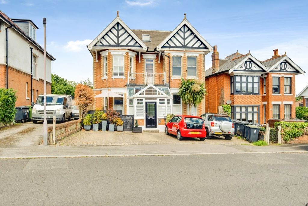 Property photo 1 of 17 Pbox-Img.Jpg