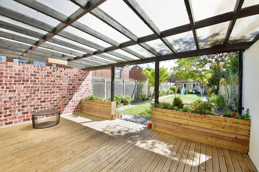 Property photo 3 of 22 Pbox-Img.Jpg
