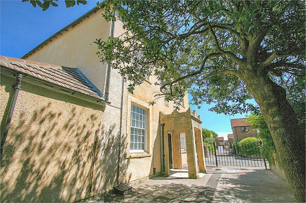 Property photo 2 of 15