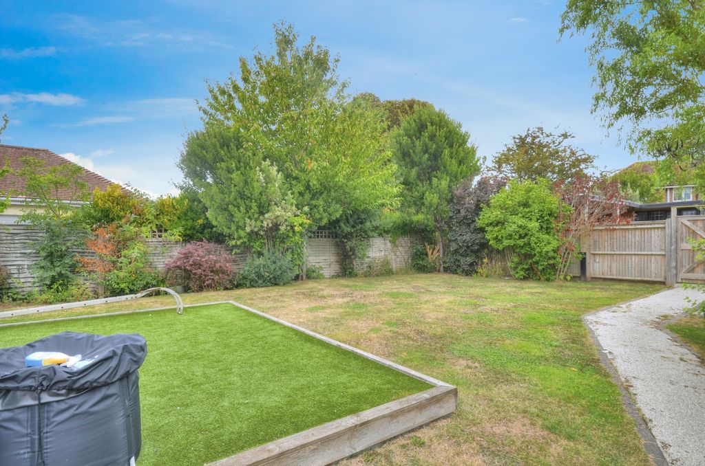 Property photo 2 of 17 Photo