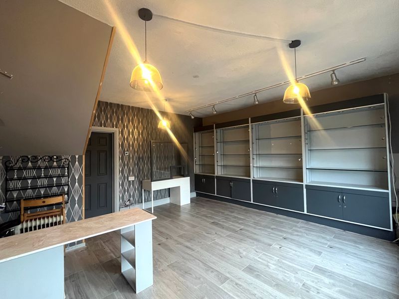 Property photo 3 of 8 Photo 4