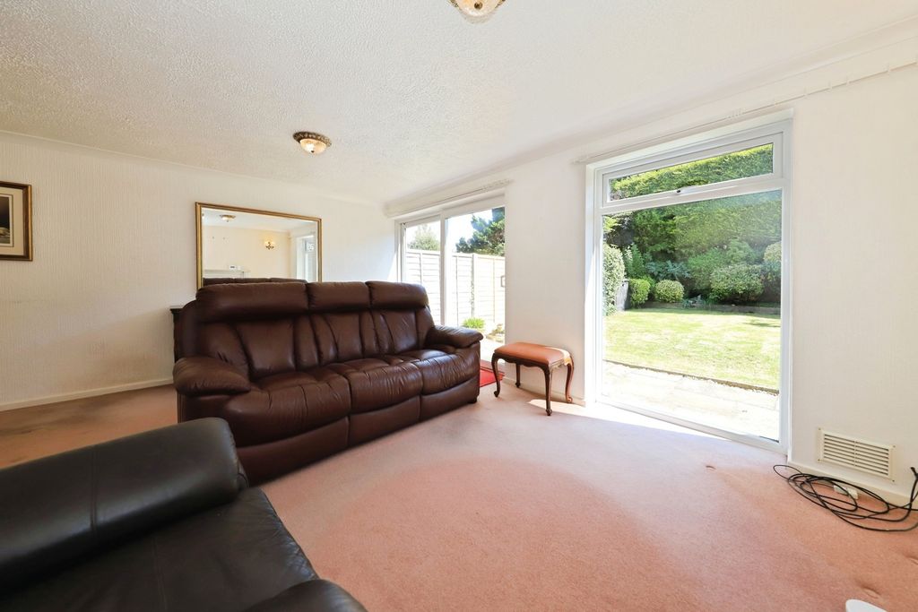 Property photo 3 of 17 Photo