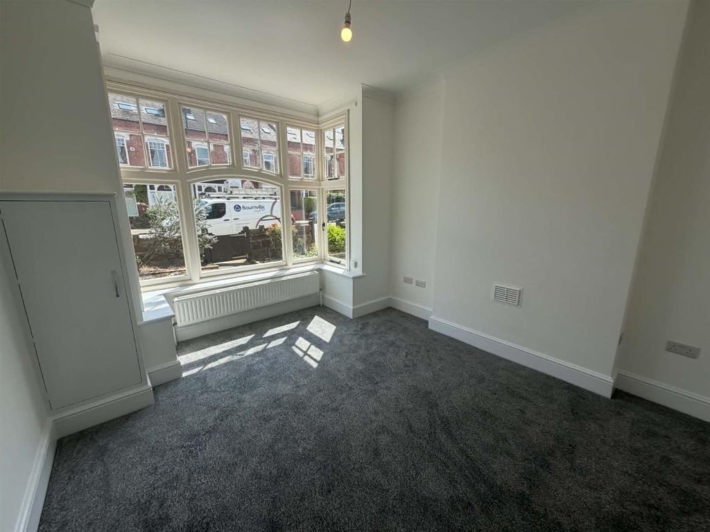 Property photo 2 of 16 d9A36c95-E14F-4F86-A6Ea-d1B33Ca238Df.Jpg