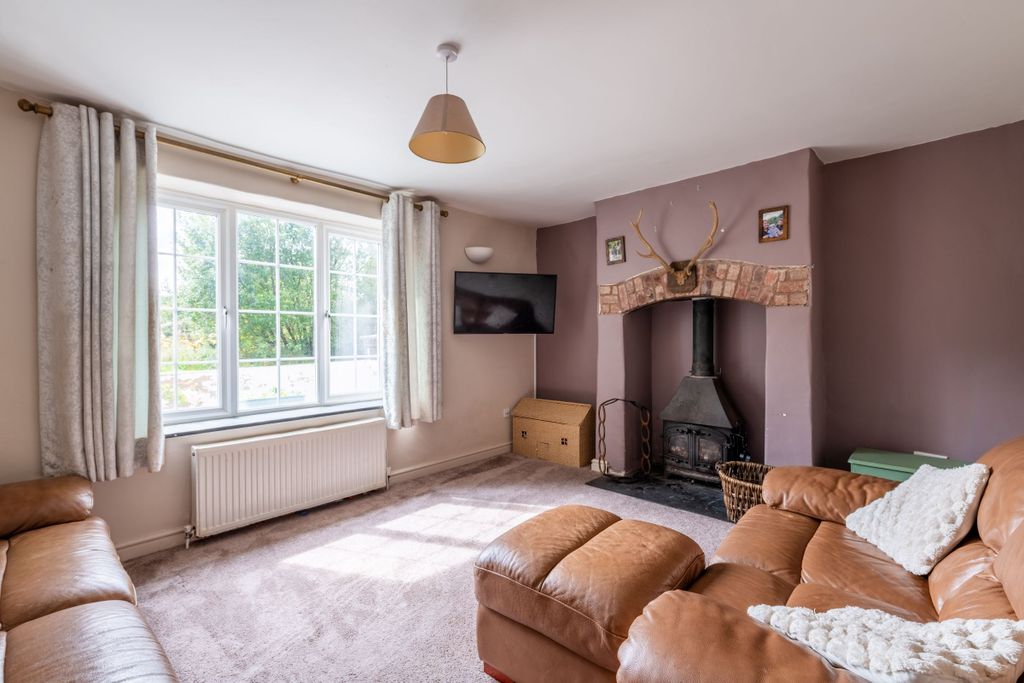 Property photo 3 of 23