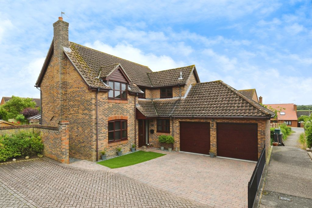 Property photo 1 of 42