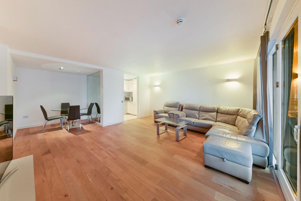 Property photo 1 of 3