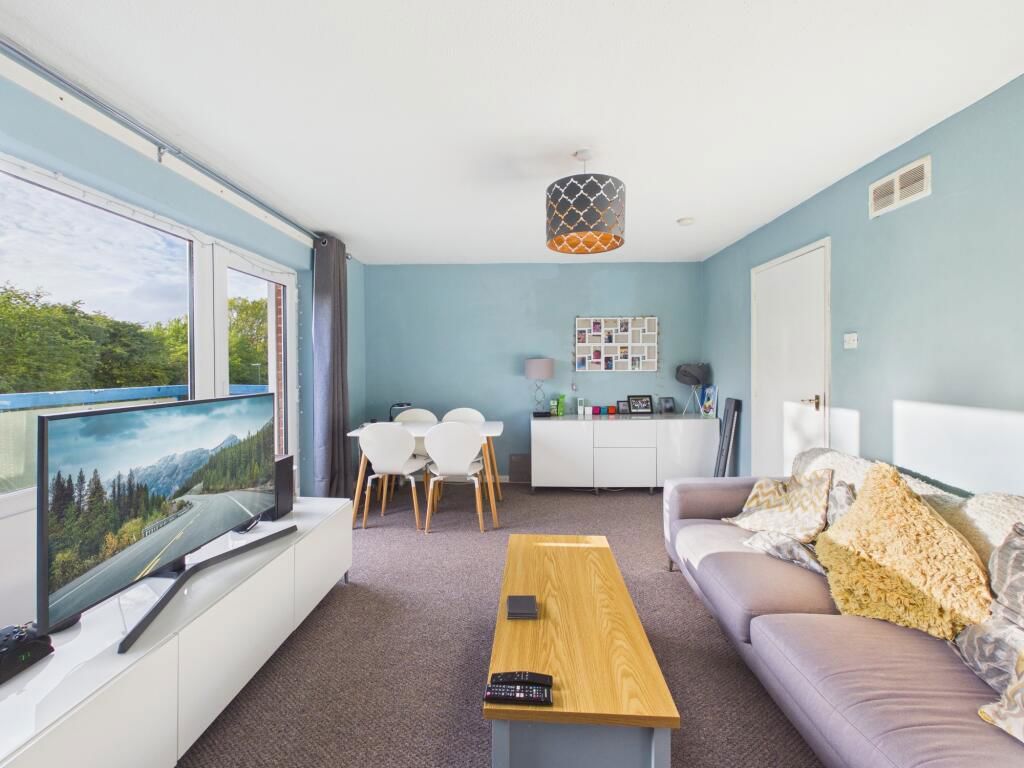 Property photo 3 of 8