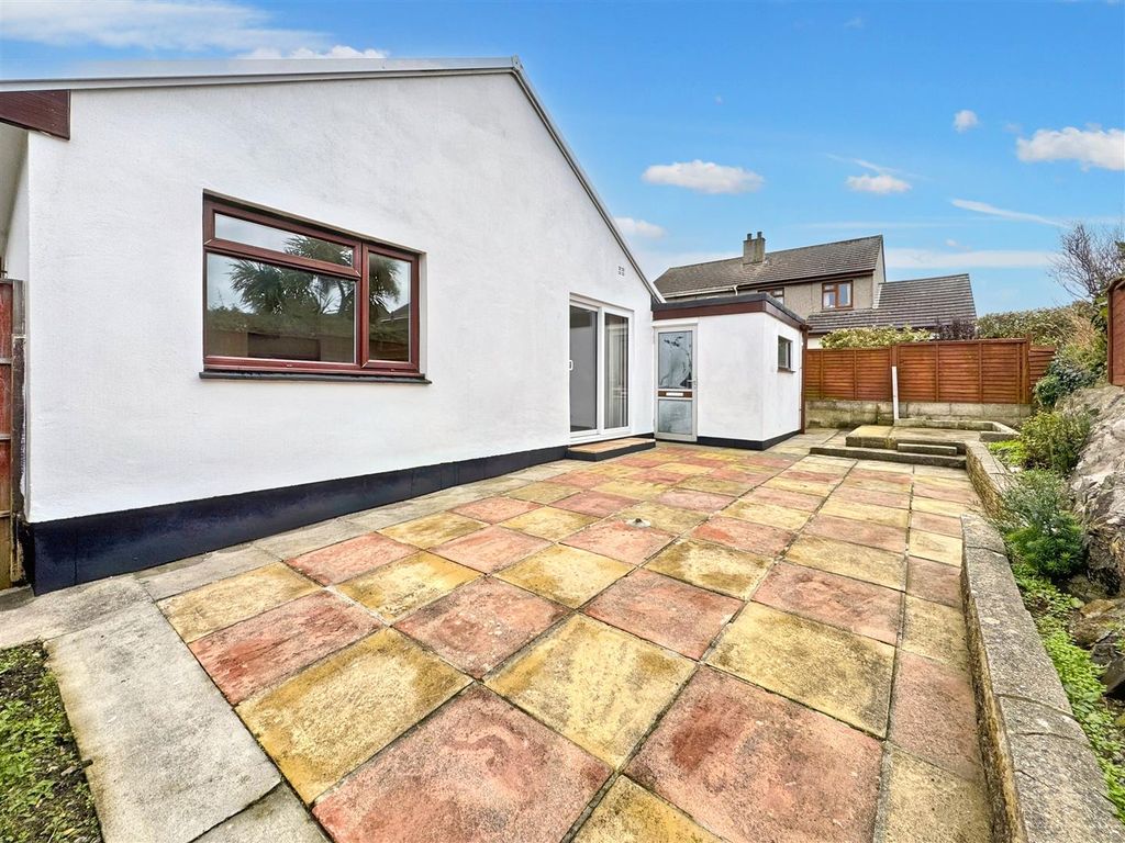 Property photo 2 of 19