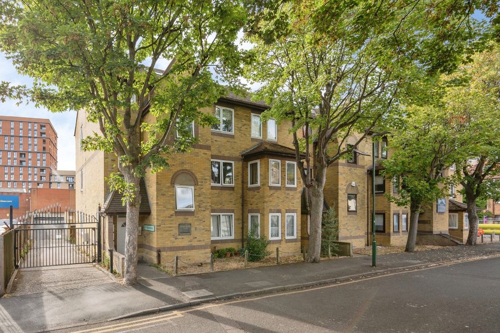 Property photo 1 of 15 Pbox-Img.Jpg