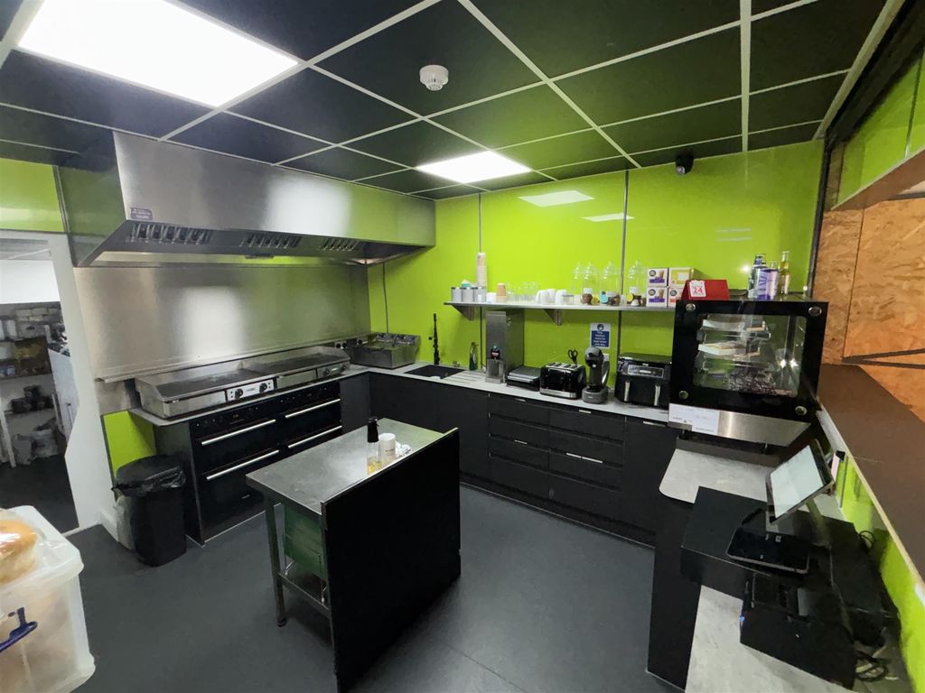 Property photo 3 of 8 Photo 2