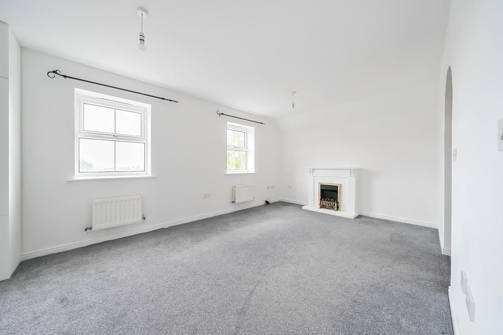 Property photo 2 of 10 Lounge