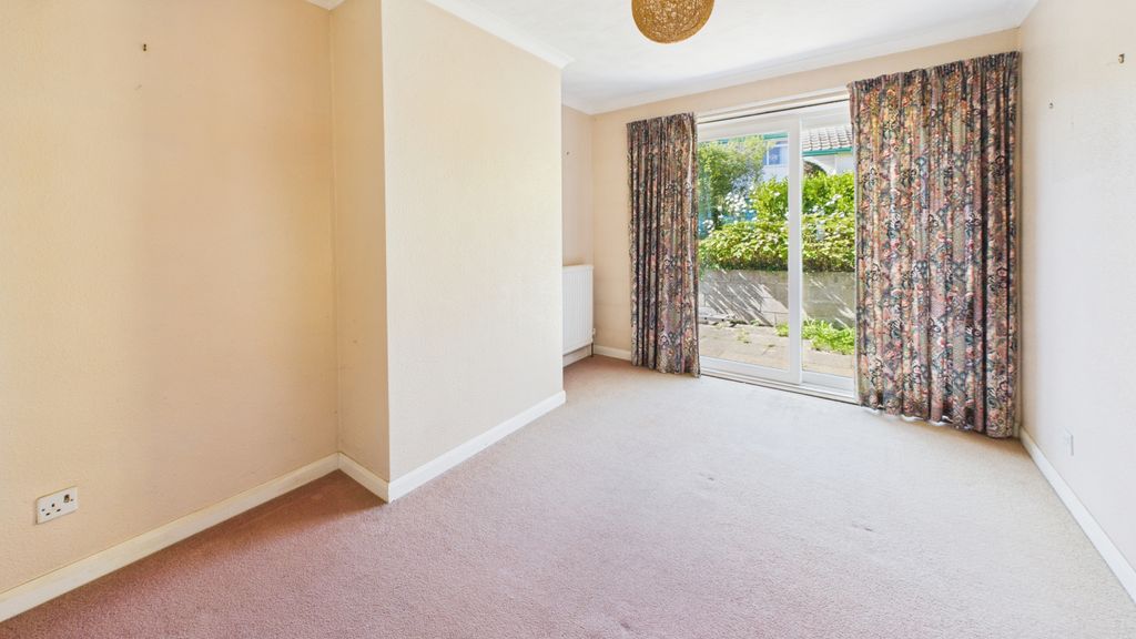 Property photo 3 of 16 Gallery