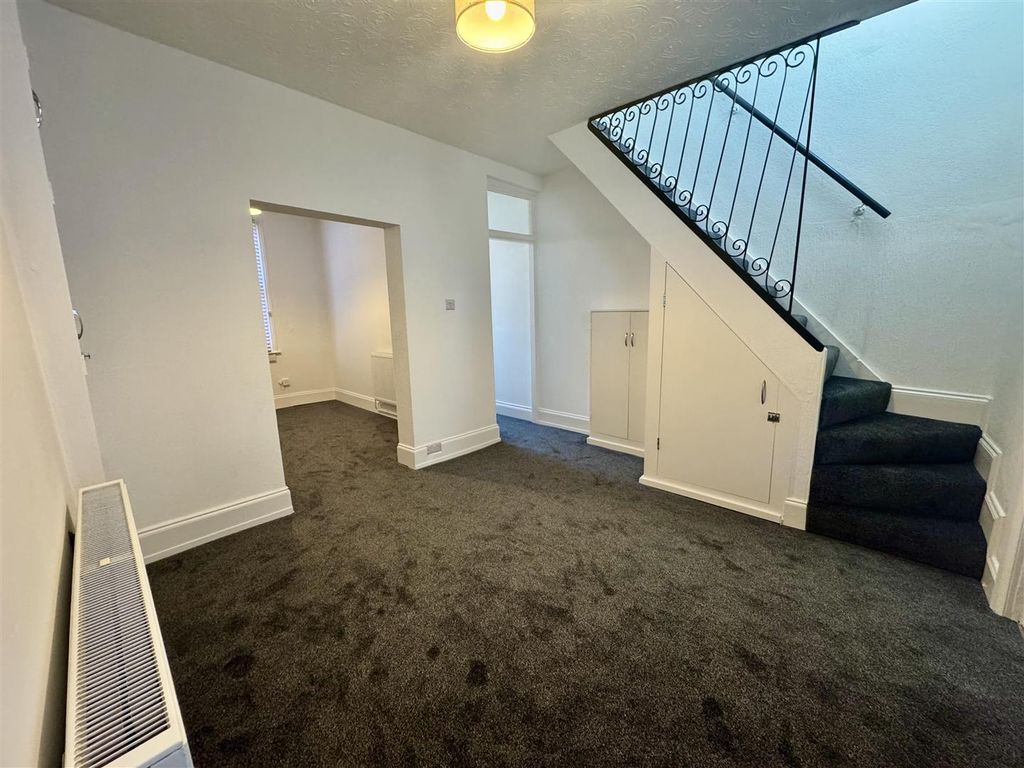 Property photo 2 of 14 Dining Room
