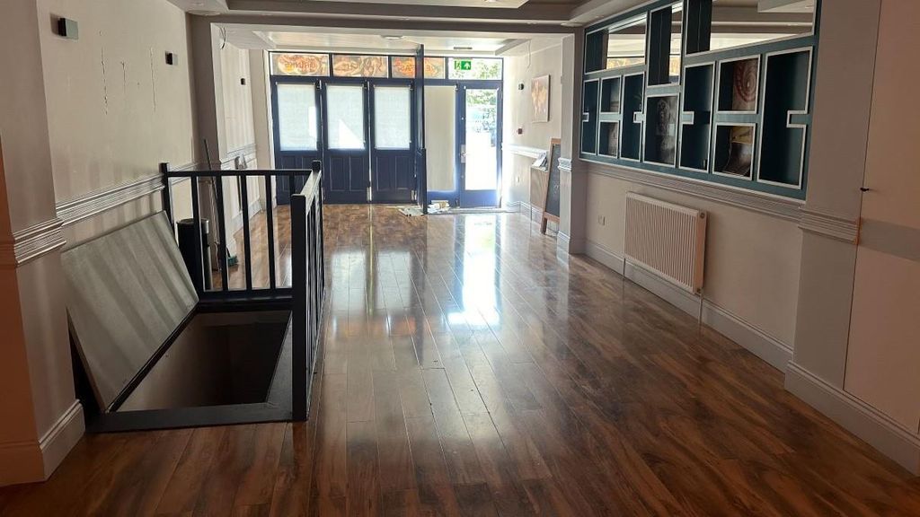 Property photo 2 of 3