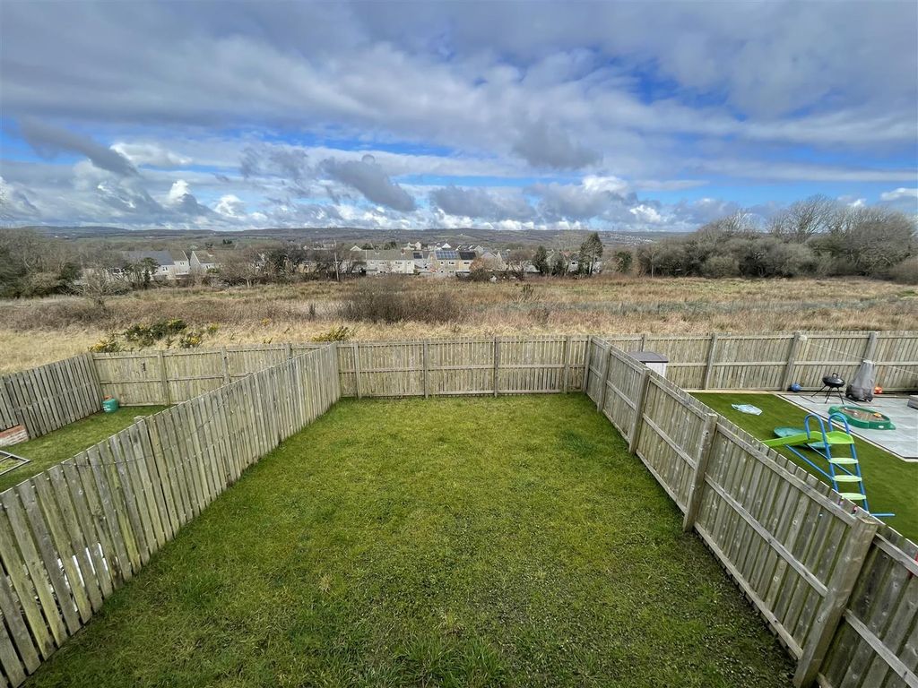 Property photo 2 of 25 Externally