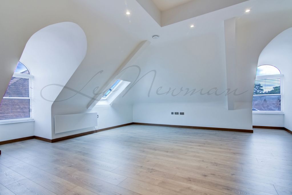 Property photo 2 of 10 Jpg