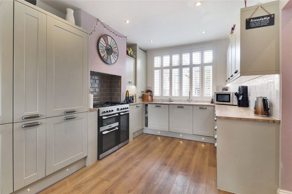 Property photo 3 of 14 Kitchen/Dining Room
