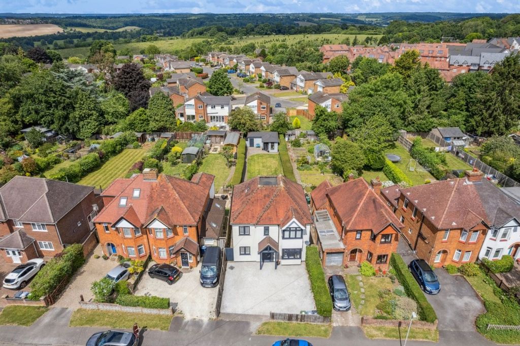 Property photo 2 of 22