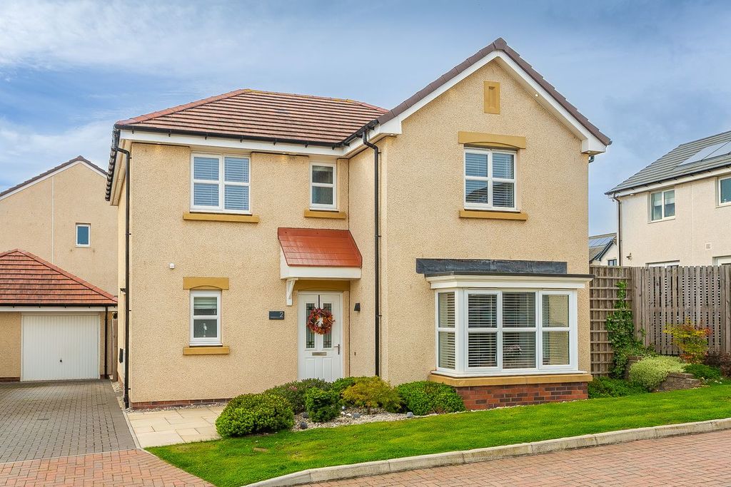 Property photo 1 of 33