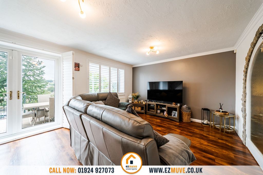Property photo 2 of 46