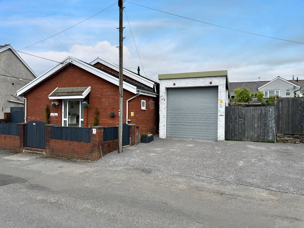 Property photo 1 of 25