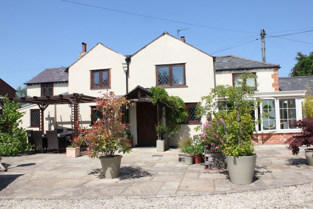 Property photo 1 of 26